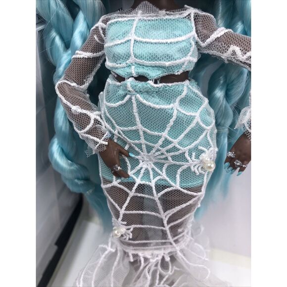 Rainbow High Costume Ball Robin Sterling Special Edition 2022 - Picture 6 of 7